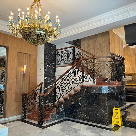 Redline Hotel ティビリシ エクステリア 写真