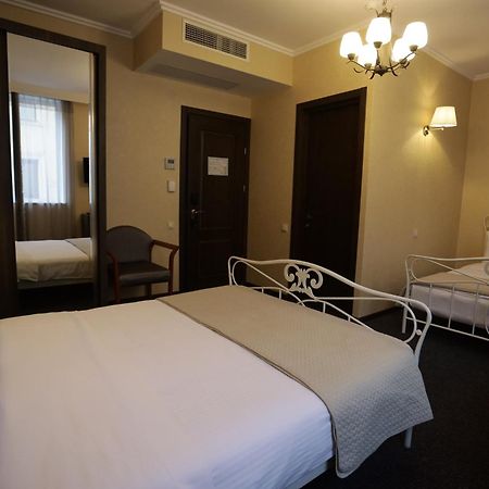 Redline Hotel ティビリシ エクステリア 写真