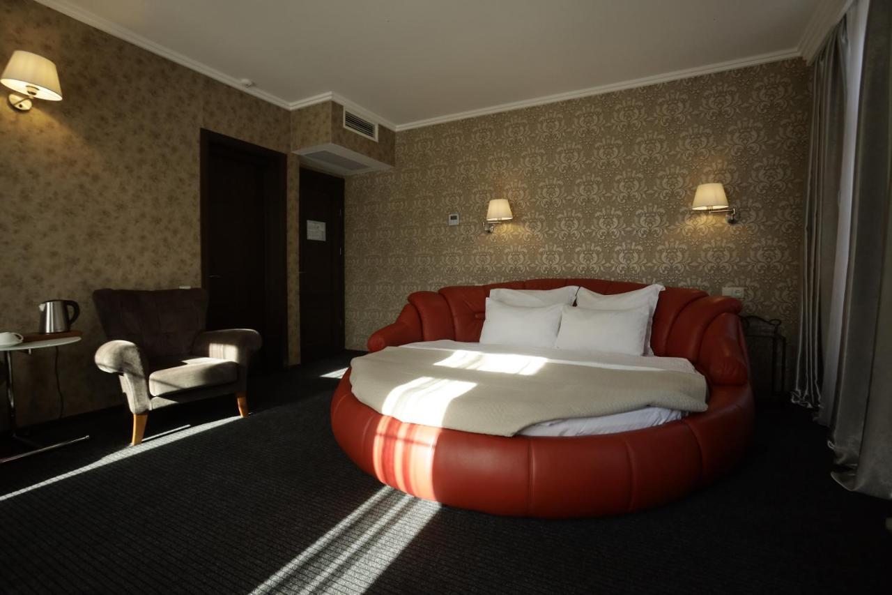 Redline Hotel ティビリシ エクステリア 写真