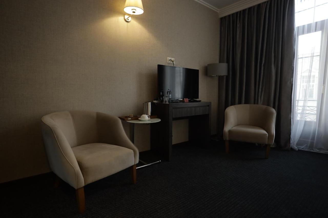Redline Hotel ティビリシ エクステリア 写真