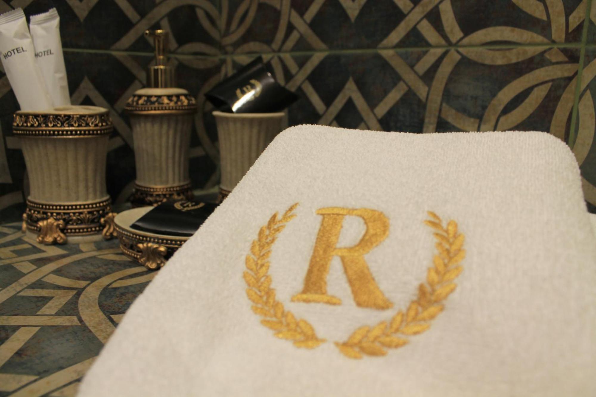 Redline Hotel ティビリシ エクステリア 写真