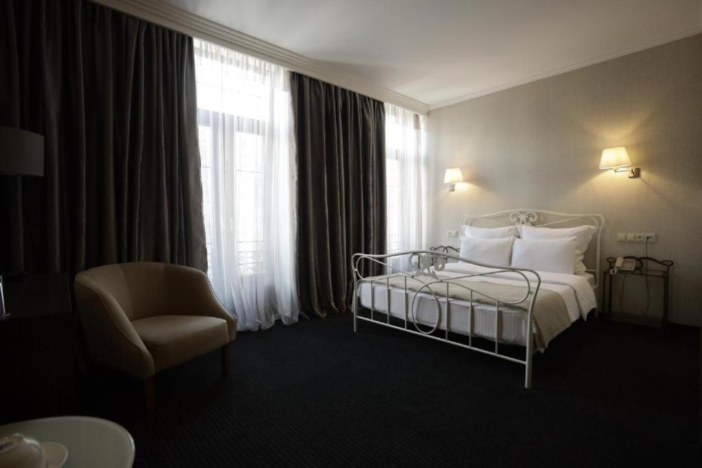 Redline Hotel ティビリシ エクステリア 写真